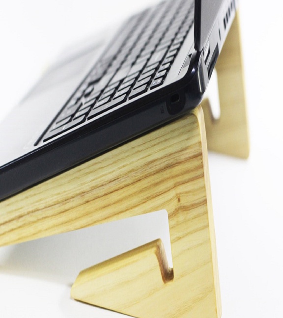 Laptop Tablet Standı Sehpası Soğutma Portatif Masif Ağaç Oyma