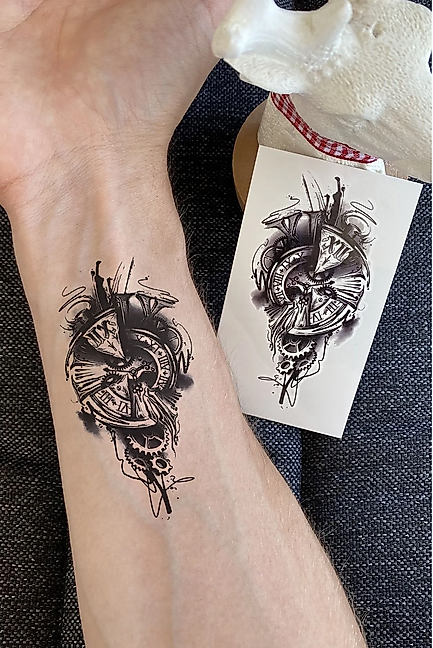 Saat Modelli 3 Boyutlu Gerçek Dövme Görünümlü Tattoo, Erkek Geçici Dövme