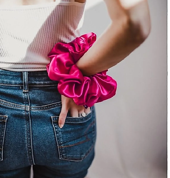 Fuşya Lüx Saten Büyük Boy Scrunchie, Simit Toka