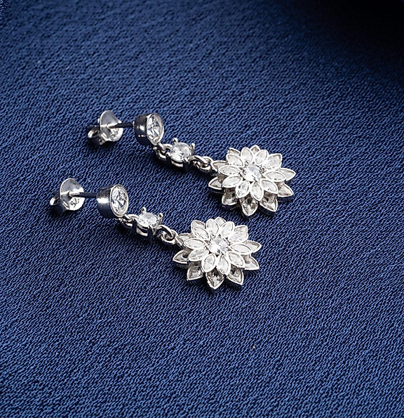 925 Ayar Gümüş Lotus Çiçeği Küpe Çifti